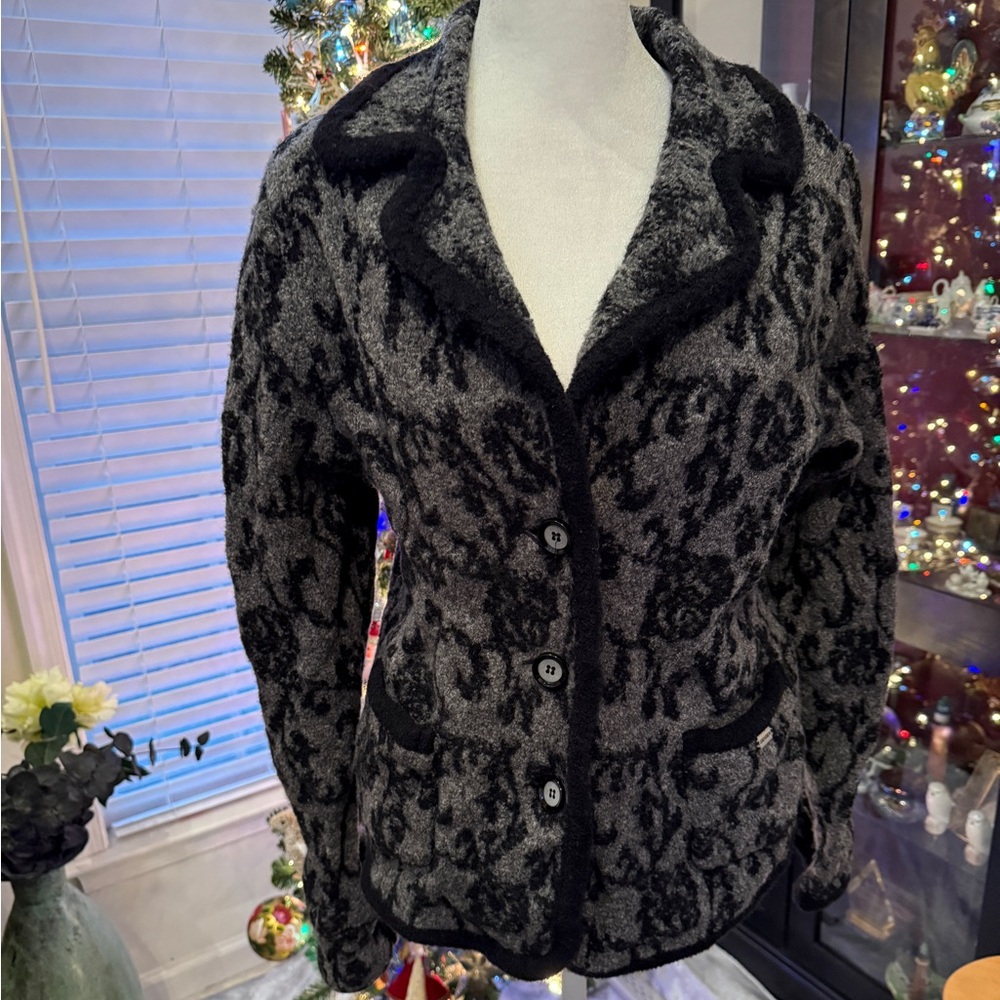Grey & black Geiger wool jacket EU 44 fits like a medium